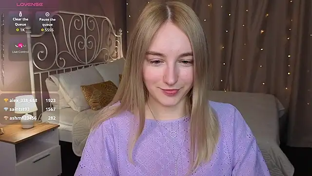 Shy_Polly webcam