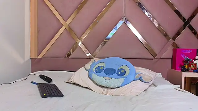 Sophia_moo_ webcam