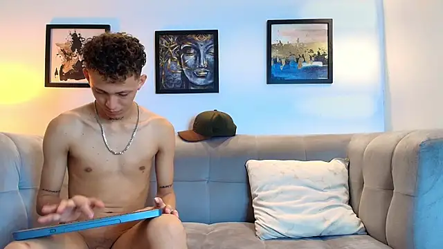 BOYS_PLAY webcam