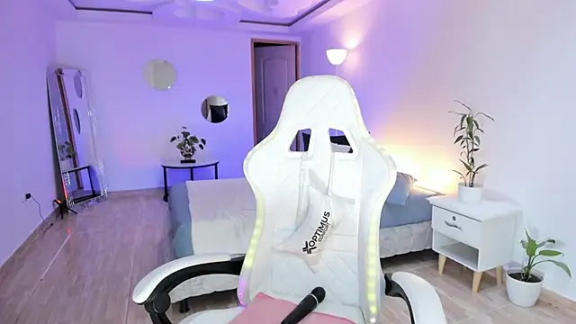 carleee_winter webcam