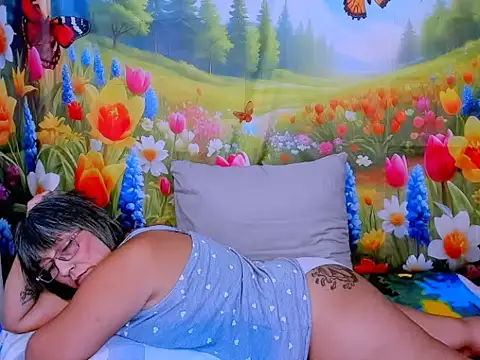 indianroxy webcam