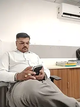 Desi_Lodo_Gujju_Boy webcam