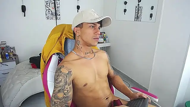 Leonard_Price webcam