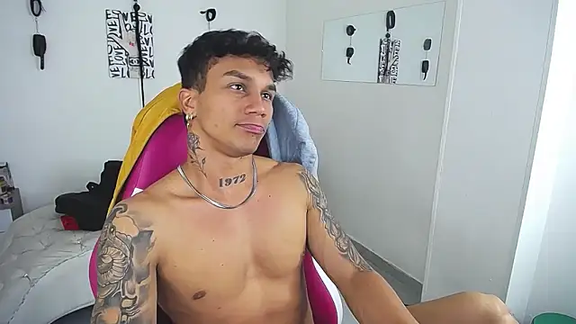 Leonard_Price webcam