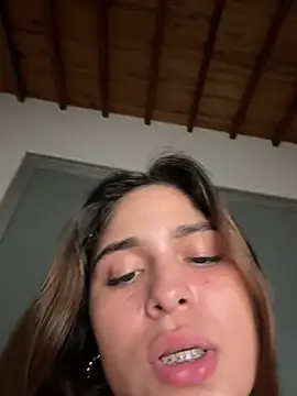 Sarasweet_sex webcam