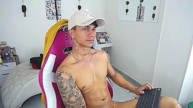Leonard_Price webcam