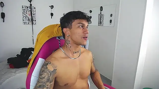 Leonard_Price webcam