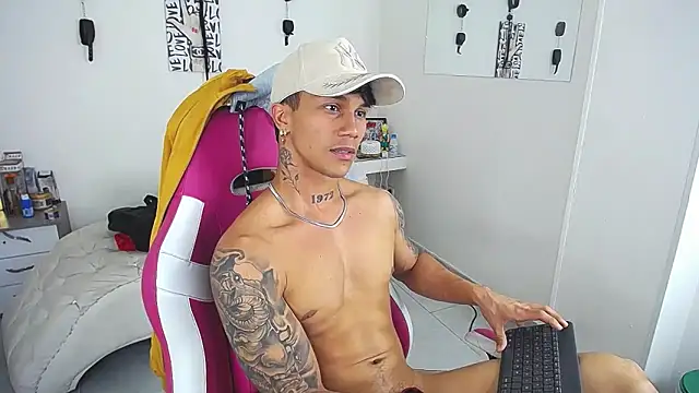 leonard_price - Leonard_Price's free webcam - UK Sex Cams