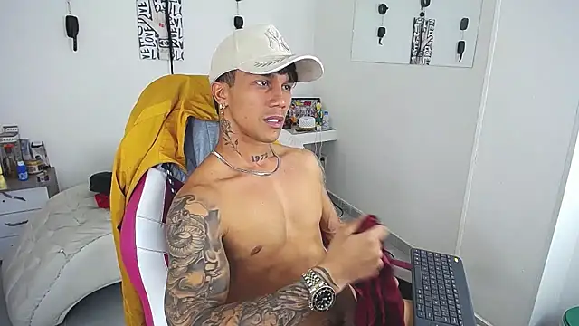 Leonard_Price webcam