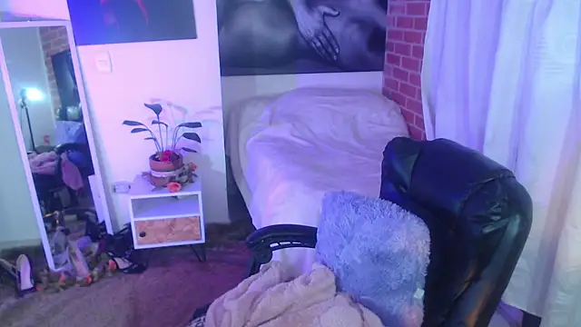 agnes_blackmoree webcam