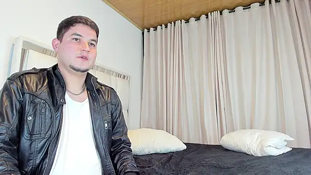 CameronyMartinn webcam