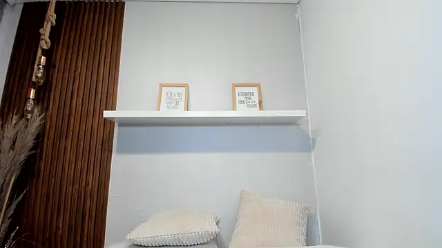 LANA-JONNES webcam
