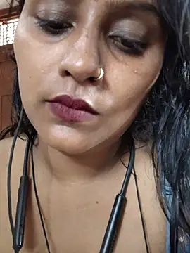 Jasmine_Januja webcam