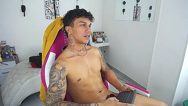 Leonard_Price webcam