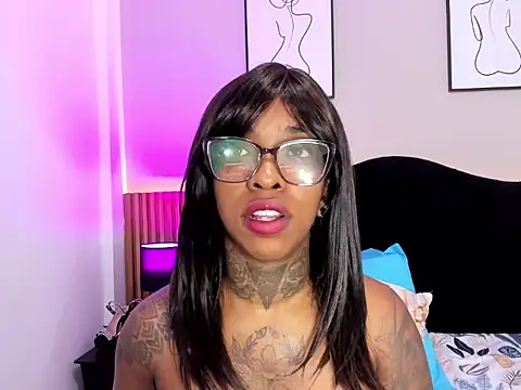 Pauline_Fox webcam