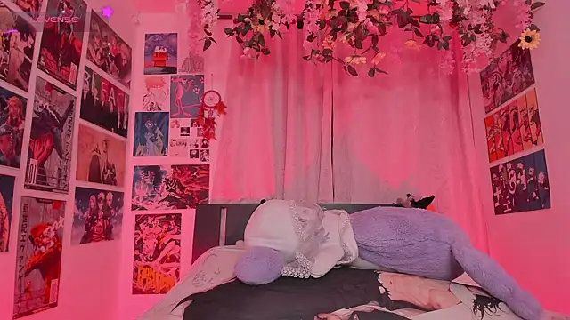 MissCurvyTop webcam