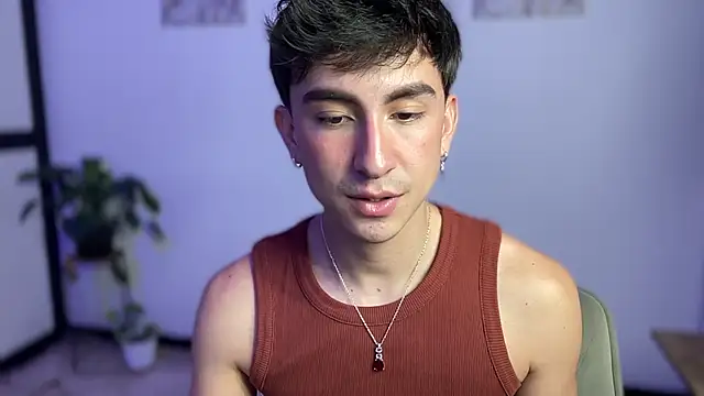 sweettaaron01 webcam