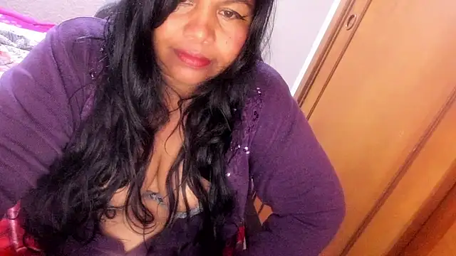 ebonycamelia webcam