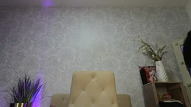 HOTBLACKANDWHITE2 webcam