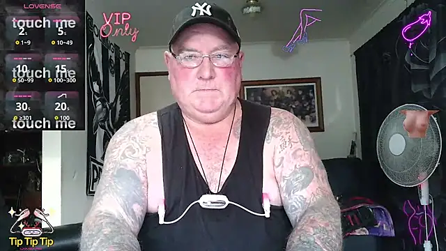 KINKYBLUEYES69 webcam