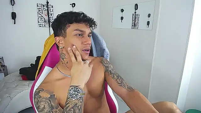 Leonard_Price webcam