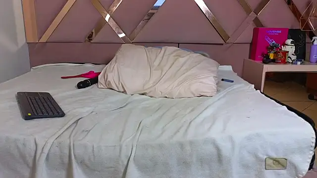 Sophia_moo_ webcam