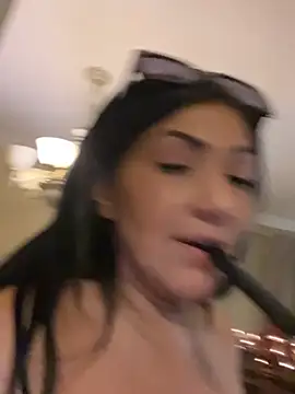 LittleMissEeve webcam