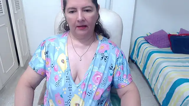 leonela_69 webcam