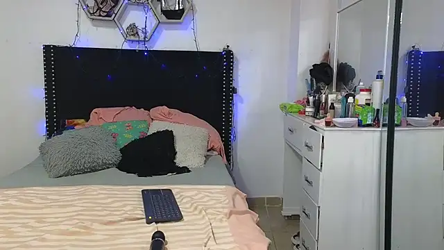 charlotte_077 webcam