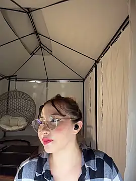 AliciaWhite_nt webcam