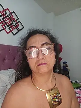 alessandraleroy - AlessandraLeroy's free webcam - UK Sex Cams