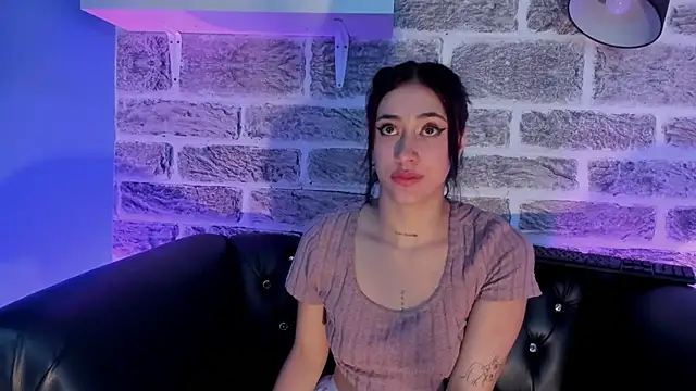 Ariana_collinss webcam