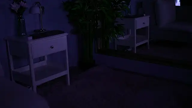 MilaKade webcam