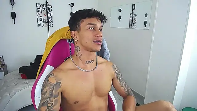 Leonard_Price webcam