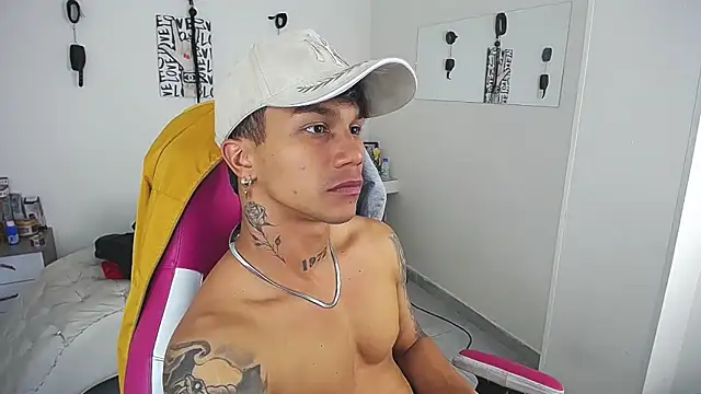 Leonard_Price webcam