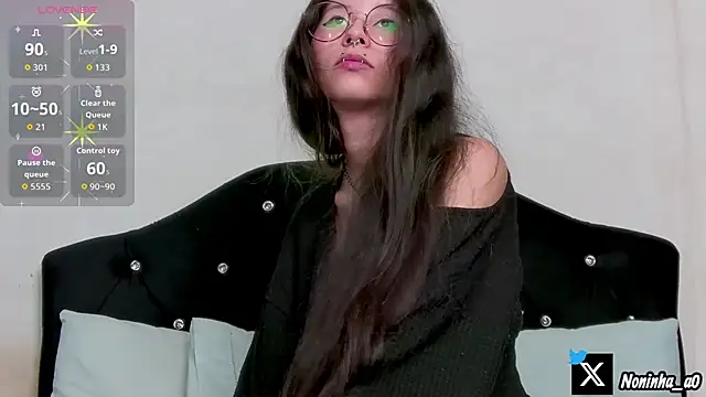 Noninha_ live sex cam