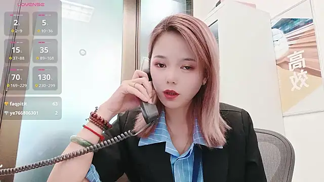 KKMM168 live sex cam