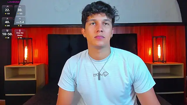 Leo_Savage_ webcam
