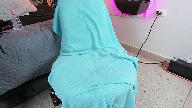 Miia_Deluxe webcam