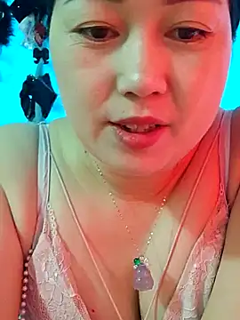 lili_93 - Lili_93's free webcam - UK Sex Cams