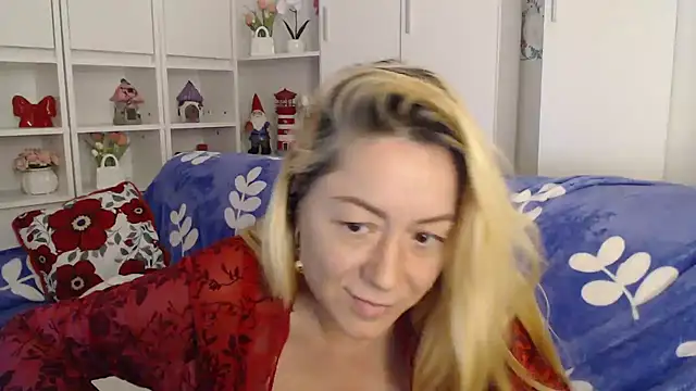 _karolynesyera_ webcam