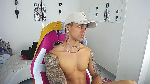 Leonard_Price webcam