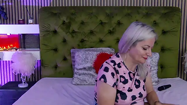 LadyTouch webcam