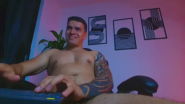 ALPHA_DOMINUS_ webcam