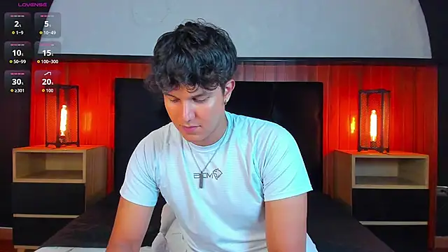Leo_Savage_ webcam