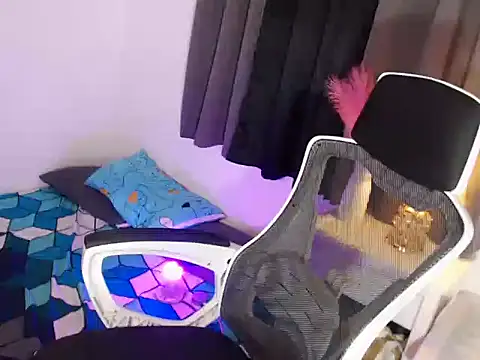 MajesticKitana webcam