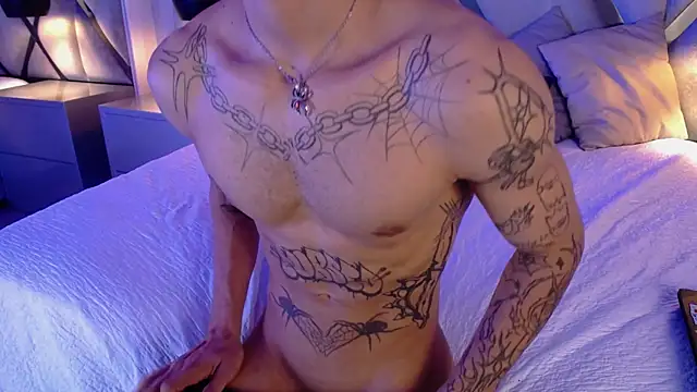 Enzo_Hunter webcam