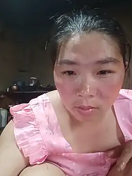 quynhkoolbae webcam