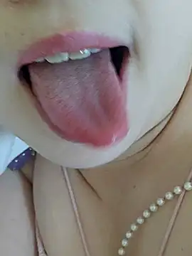 Lili_93 webcam