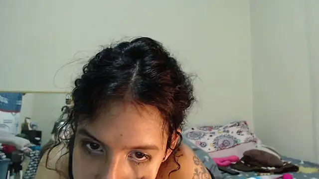 AlinaWoolf_ webcam